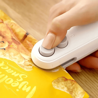 ✨Last Day 70% OFF💥2-in-1 Rechargeable Magnetic Snack Sealer Household Mini Sealing Machine