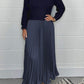 🔥 OVER 60% OFF 🍂 Women’s Round-Neck Pleated Sweatshirt Dress – Soft, Flattering & Effortlessly Chic